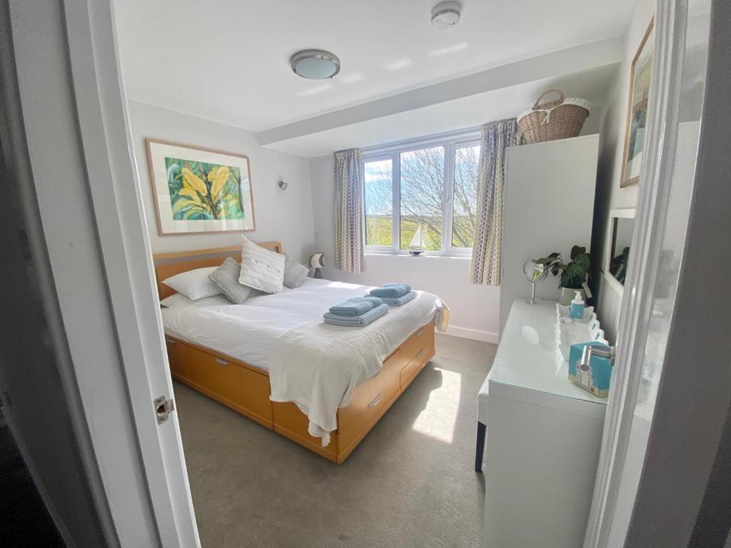2 Bedroom Cottage Sleeps 4 With Hot-Tub, & Shared Pool Use Sennen Esterno foto