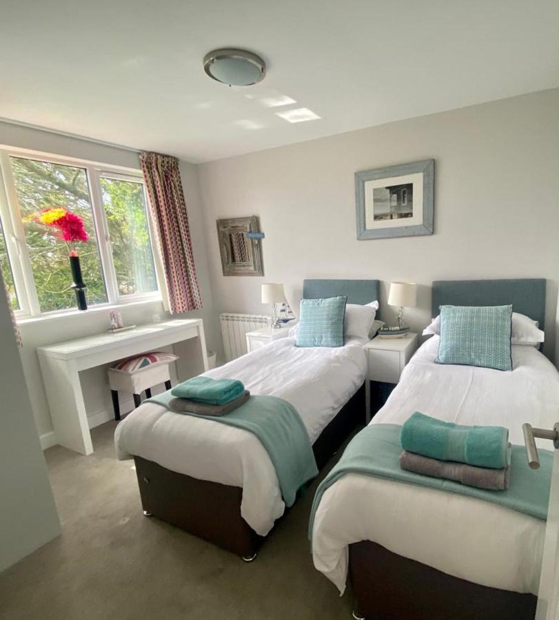 2 Bedroom Cottage Sleeps 4 With Hot-Tub, & Shared Pool Use Sennen Esterno foto