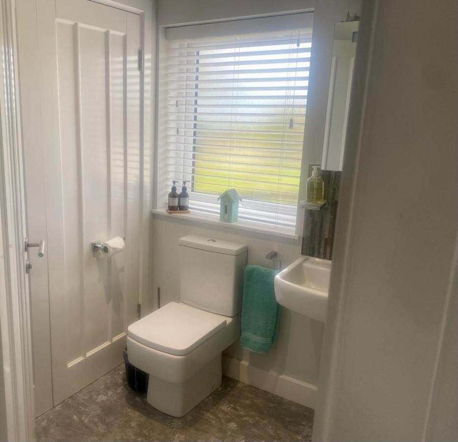 2 Bedroom Cottage Sleeps 4 With Hot-Tub, & Shared Pool Use Sennen Esterno foto
