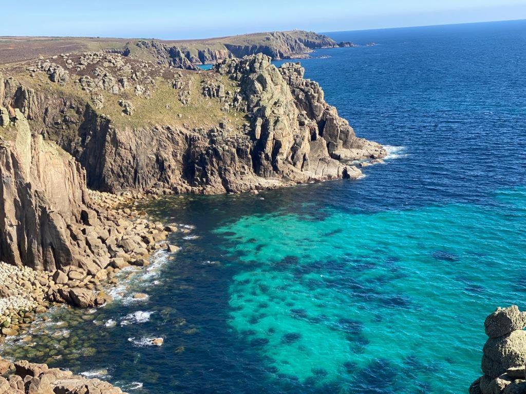2 Bedroom Cottage Sleeps 4 With Hot-Tub, & Shared Pool Use Sennen Esterno foto