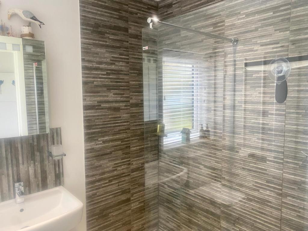 2 Bedroom Cottage Sleeps 4 With Hot-Tub, & Shared Pool Use Sennen Esterno foto